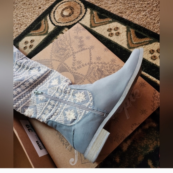 Free people boots - Picture 4 of 8
